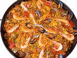 Paella de arroz y marisco